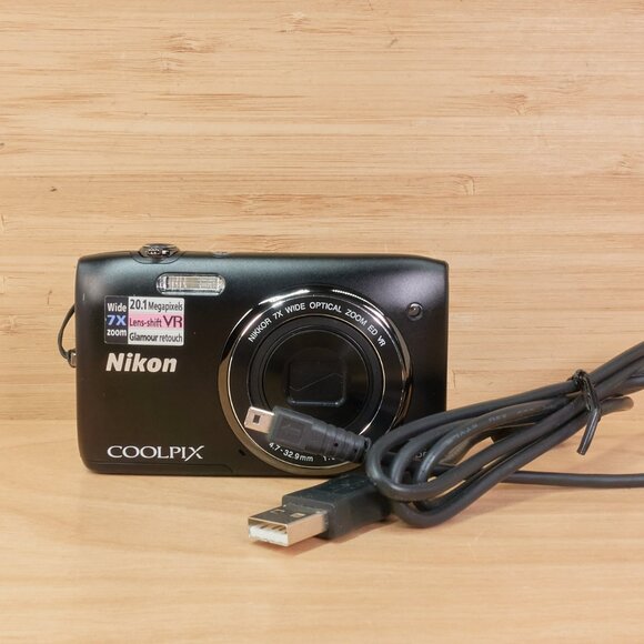 Nikon Coolpix S3500 Digital Camera / 20.1MP / 7x Optical Zoom / Black / Tested - Picture 2 of 9